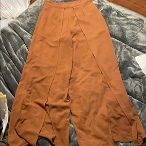 Wide legs pants